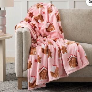 Members Mark Large Plush Pink Gingerbread Holiday Throw Blanket - 60" x 70"